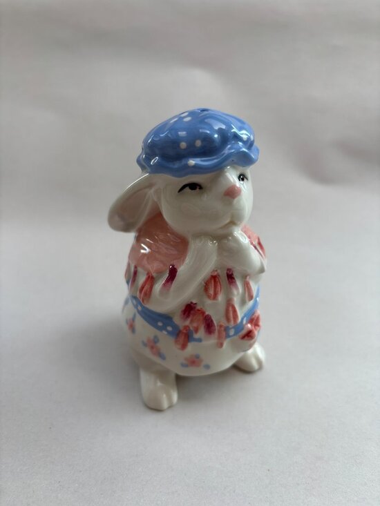 Vintage Ceramic Rabbit Shaker - Picture 6 of 7